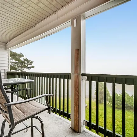 Pinnacle Beech Mountain Room photo