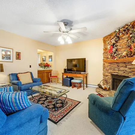 Pinnacle Beech Mountain Room photo